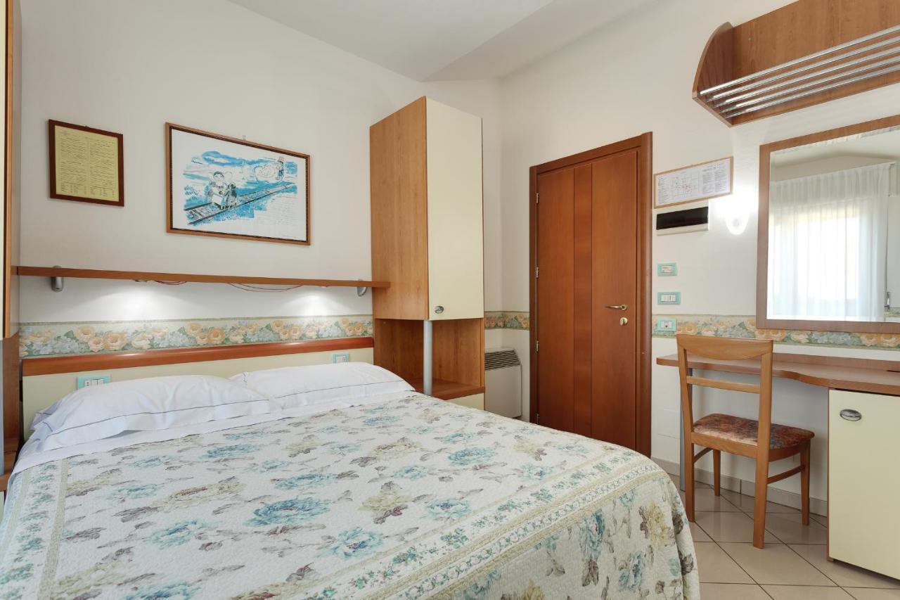 Hotel Dolcevita Cesena Bagian luar foto