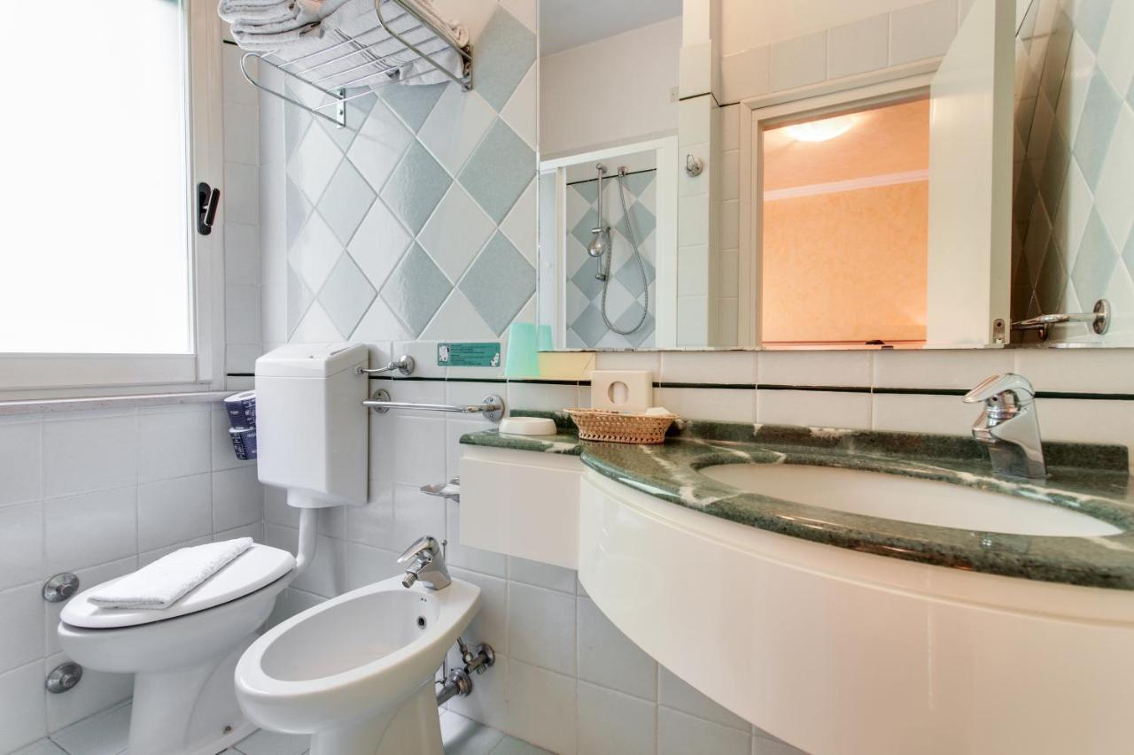 Hotel Dolcevita Cesena Bagian luar foto