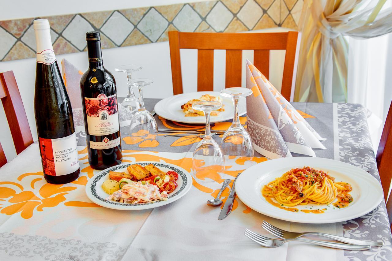 Hotel Dolcevita Cesena Bagian luar foto